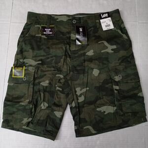 Lee Men's 34 Cargo Shorts Green Camo Motion Flex Waistband